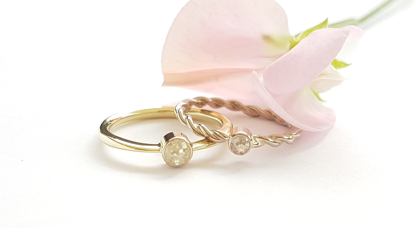 TWIST ring met grijze diamant